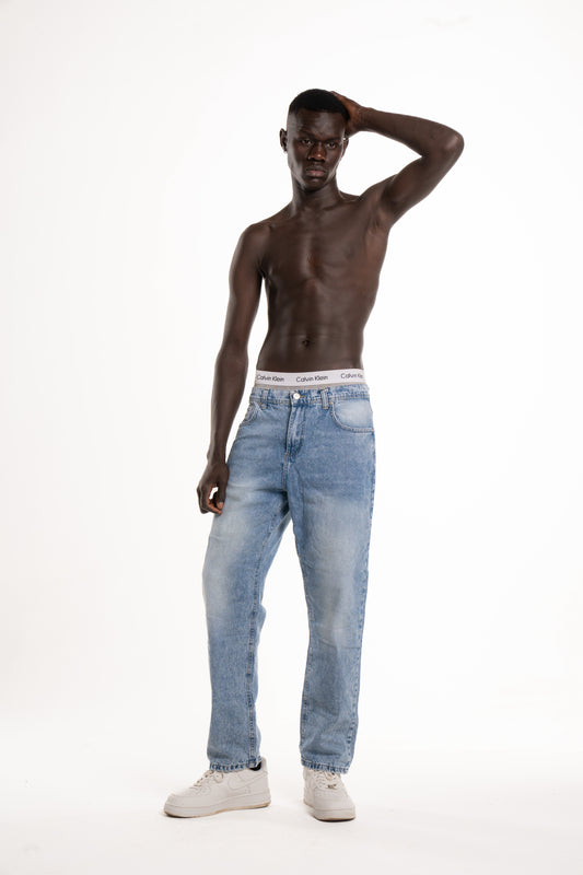 Straight fit jeans in light wash