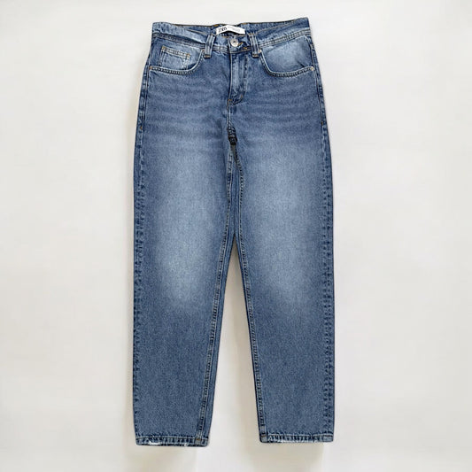 Relaxed fit jeans in mid blue washed